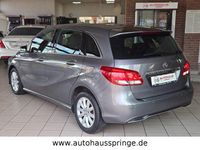 Gebraucht Mercedes B180 122 PS (89 kW) 2015 Grau Van / Kleinbus