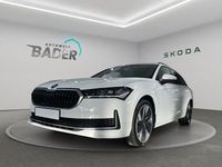Gebraucht Skoda Superb Ambition 193 PS (141 kW) 2024 Purity weiss Kombi