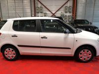 Gebraucht Skoda Fabia Classic 60 PS (44 kW) 2009 Weiß Limousine