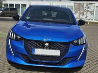 Gebraucht Peugeot e-208 GT 100 kW (136 PS) 2023 Vertigo blau perleffekt Kleinwagen
