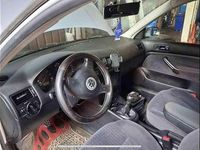 Second-hand VW Bora 1999 Argintiu Berlinǎ