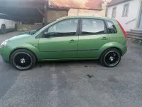 Usata Ford Fiesta 75 CV (55 kW) 2008 Verde Utilitaria