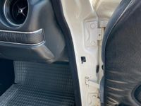 Gebraucht Mercedes 200 1981 Weiß Limousine