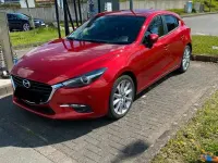 Gebraucht Mazda 3 Kizoku 120 PS (88 kW) 2018 Rot Limousine