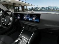 Ny BMW 318 156 HK (114 kW) 2025 Sort Sedan