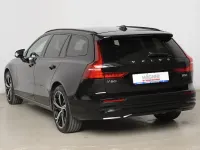 Gebraucht Volvo V60 Plus 250 PS (183 kW) 2023 Schwarz Kombi