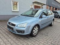 Second-hand Ford Focus 116 CP (85 kW) 2007 Albastru Berlinǎ