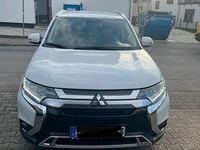 Gebraucht Mitsubishi Outlander Active 150 PS (110 kW) 2019 Weiß SUV