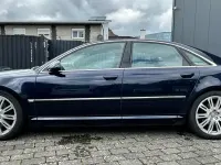 Gebraucht Audi A8 334 PS (245 kW) 2003 Blau Limousine