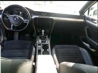 Gebraucht VW Passat 190 PS (139 kW) 2018 Silber Kombi