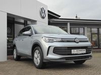 Gebraucht VW Tiguan Basis 131 PS (96 kW) 2025 Oyster silver metallic SUV