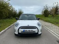 Gebraucht Mini Cooper Classic 136 PS (100 kW) 2023 Weiß Kleinwagen