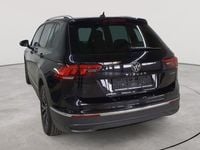Gebraucht VW Tiguan Active 150 PS (110 kW) 2022 Deep black perleffekt SUV