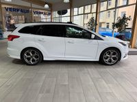 Gebraucht Ford Focus ST 250 PS (183 kW) 2017 Weiß Kombi