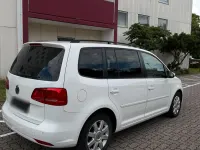 Gebraucht VW Touran 105 PS (77 kW) 2012 Weiß Van / Kleinbus