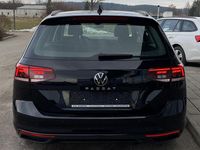 Gebraucht VW Passat 150 PS (110 kW) 2022 Schwarz Kombi
