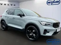Neu Volvo XC40 Plus 163 PS (119 kW) 2026 Grau SUV
