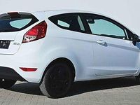 Gebraucht Ford Fiesta 101 PS (74 kW) 2013 Weiss / uni Kleinwagen