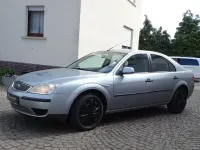 Usado Ford Mondeo 110 CV (80 kW) 2006 Plateado Berlina