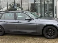 Gebraucht BMW 318 Sport Line 150 PS (110 kW) 2019 Grau Kombi