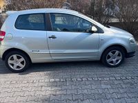 Gebraucht VW Fox 54 PS (39 kW) 2010 Grau Kleinwagen