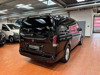 Gebraucht Mercedes EQV300 150 kW (204 PS) 2025 Schwarz Van / Kleinbus