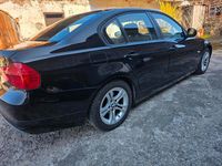 Gebraucht BMW 318 2011 Schwarz Limousine
