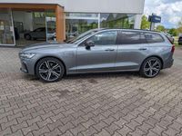 Gebraucht Volvo V60 R-Design 341 PS (250 kW) 2020 Osmium grey metallic Kombi