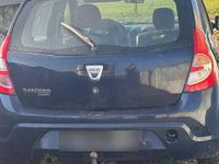 Second-hand Dacia Sandero Lauréate 75 CP (55 kW) 2010 Albastru Berlinǎ