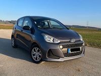 Gebraucht Hyundai i10 67 PS (49 kW) 2017 Grau Kleinwagen