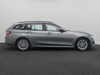 Gebraucht BMW 320e Shadowline 204 PS (150 kW) 2022 Skyscraper grauc4w Kombi