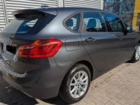 Gebraucht BMW 218 Active Tourer 136 PS (100 kW) 2015 Grau Van / Kleinbus