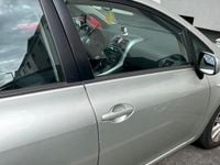 Gebraucht Toyota Auris 124 PS (91 kW) 2007 Silber Kleinwagen