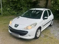 Gebraucht Peugeot 206+ 73 PS (53 kW) 2011 Weiß Kleinwagen