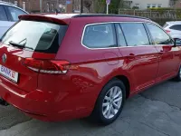 Gebraucht VW Passat Comfortline 120 PS (88 kW) 2019 Rot Kombi