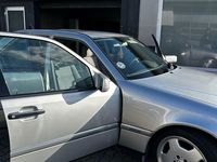 Gebraucht Mercedes C220 Elegance 150 PS (110 kW) 1993 Silber Limousine