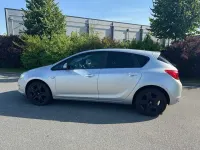 Gebraucht Opel Astra Sport 140 PS (102 kW) 2012 Silber Limousine