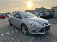 Gebraucht Ford Focus Trend 116 PS (85 kW) 2012 Grau Kombi