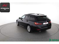 Gebraucht BMW 318 150 PS (110 kW) 2023 Schwarz (metallic) Kombi