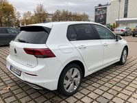 Gebraucht VW Golf Style 150 PS (110 kW) 2022 Weiß Limousine