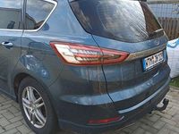 Gebraucht Ford S-MAX Titanium 190 PS (139 kW) 2020 Blau Van / Kleinbus