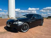 Gebraucht BMW 530 245 PS (180 kW) 2010 Schwarz Kombi