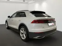 Używany Audi Q8 Ambiente 286 KM (210 kW) 2023 Biały SUV