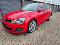 Gebraucht VW Golf VII Trendline 86 PS (63 kW) 2015 Rot Kleinwagen