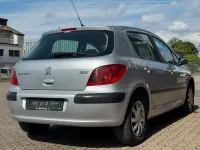 Gebraucht Peugeot 307 Tendance 88 PS (64 kW) 2005 Limousine