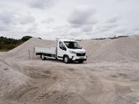Neu Maxus eDeliver 9 150 kW (204 PS) 2025 Weiss / warm white Van