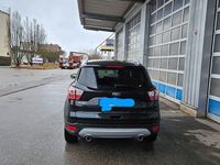 Gebraucht Ford Kuga Titanium 150 PS (110 kW) 2019 Schwarz SUV