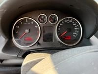 Usado Audi A2 110 HP (80 kW) 2003 Preto Citadino