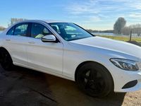 Gebraucht Mercedes C400 333 PS (244 kW) 2018 Weiß Limousine