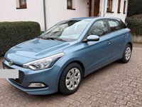 Gebraucht Hyundai i20 GO! 75 PS (55 kW) 2017 Blau Kleinwagen